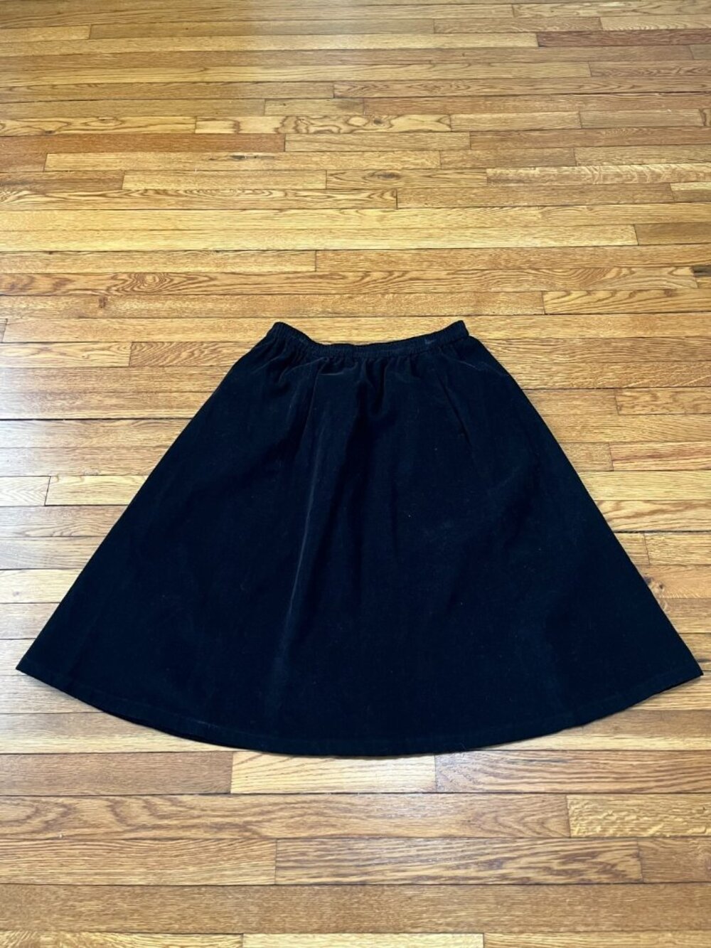 Vintage Orvis Corduroy Skirt Women's Size Medium Black Pull On Stretch Waist